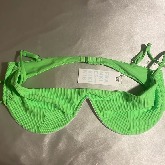 NWT Frankie's Bikinis Top ‘TOLLY' Ribbed Underwire Bikini Top - Picture 3 of 4